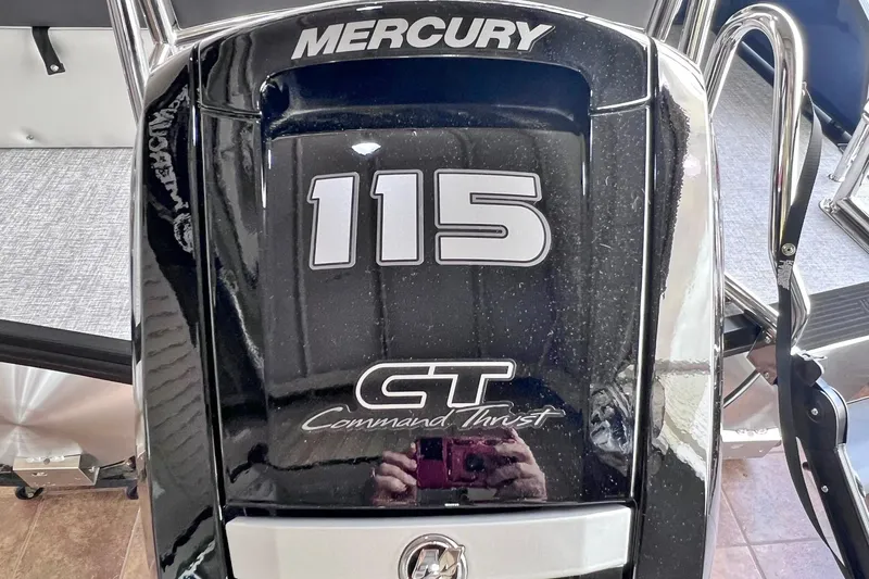 Slide: The Image of Mercury 115 Command Thrust engine on 2026 Harris Cruiser 210 SLDH boat. - 14