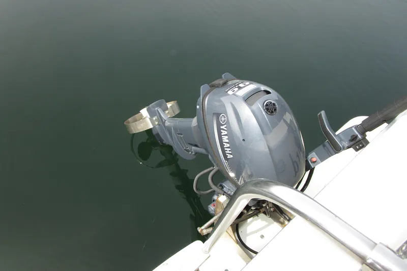 Slide: The Image of Outboard motor on 1984 Tollycraft 26 Sedan boat, Yamaha engine visible. - 34