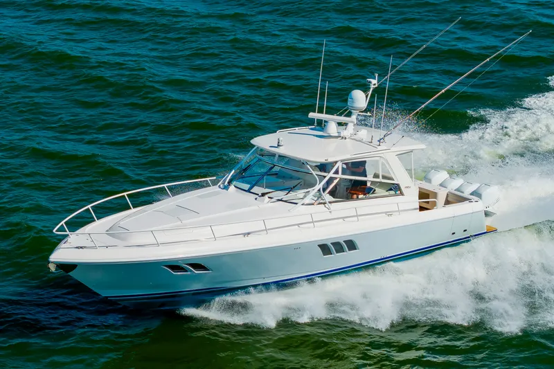 Slide: The Image of Intrepid 475 Sport Yacht 2010 - 9