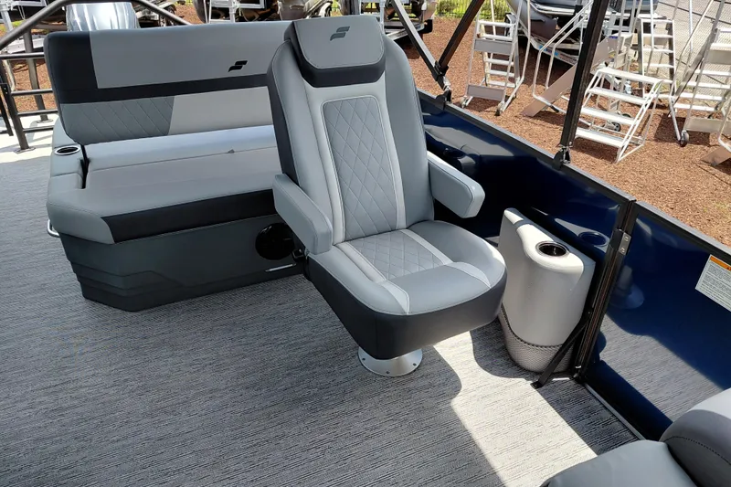 Slide: The Image of Luxurious seating on 2026 Starcraft EXS 1 Q DH boat, featuring modern design and comfort. - 27