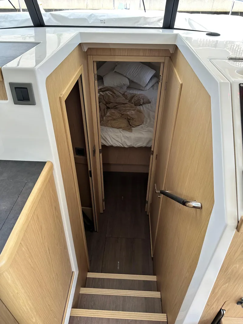 Slide: The Image of Beneteau Swift Trawler 35 2022 - 70