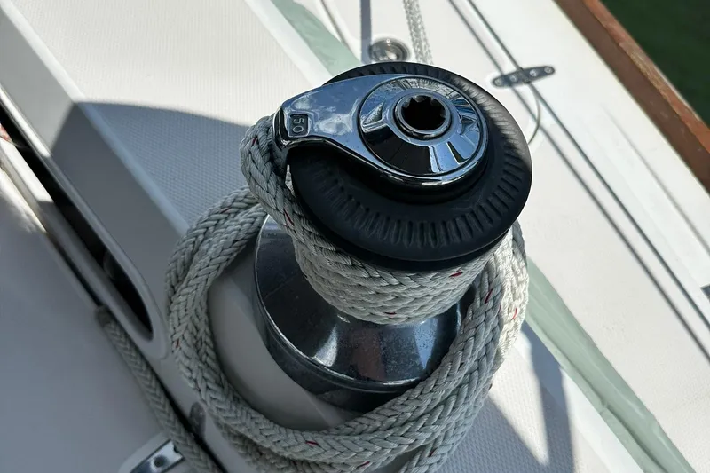 Slide: The Image of Winch with rope on 2007 Sabre 386 sailboat deck. - 41