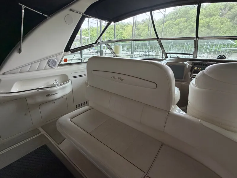 Slide: The Image of Sea Ray 40 Sundancer 1999 - 13