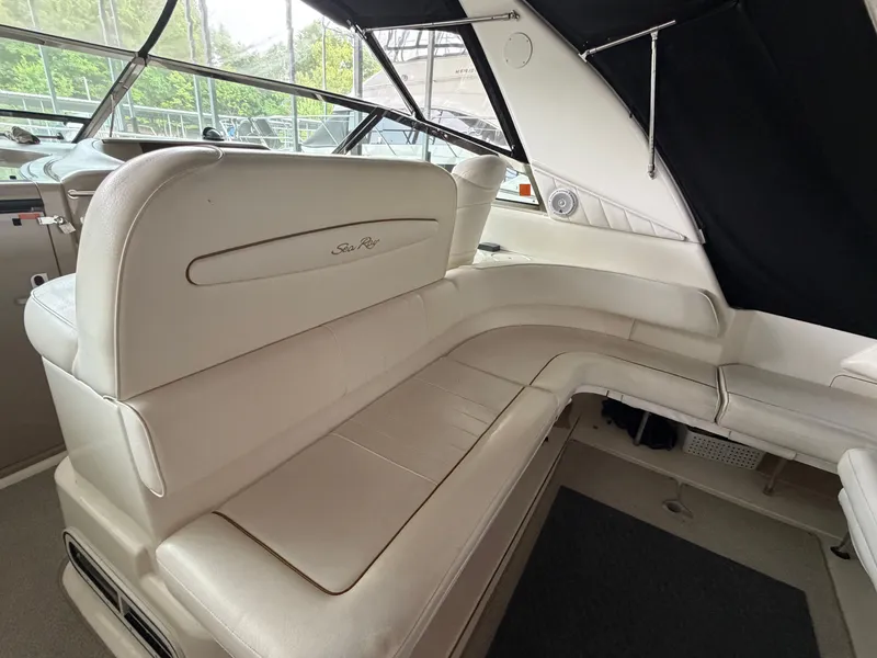 Slide: The Image of Sea Ray 40 Sundancer 1999 - 14