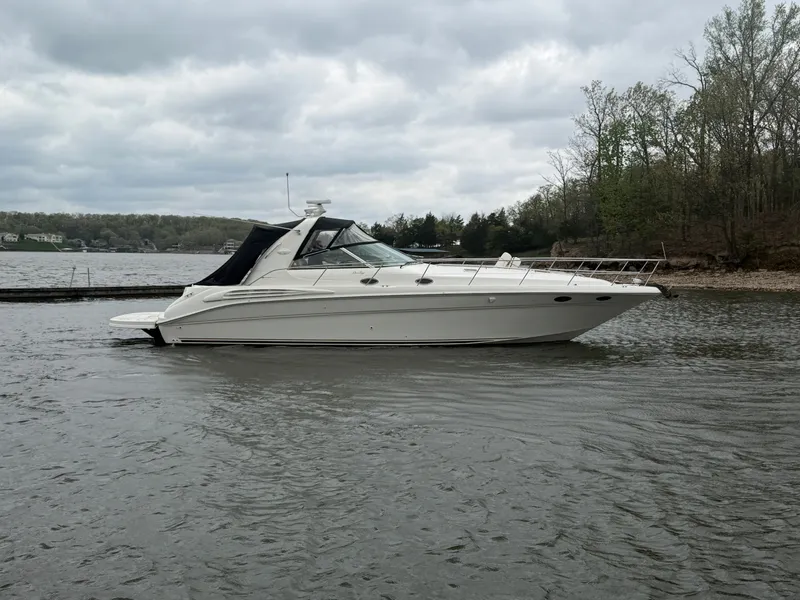 Slide: The Image of Sea Ray 40 Sundancer 1999 - 2