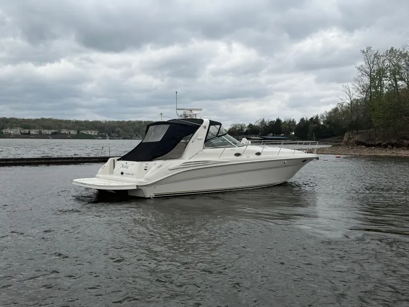 Slide: The Image of Sea Ray 40 Sundancer 1999 - 3
