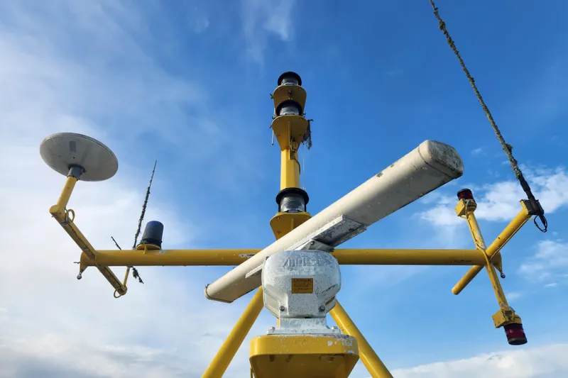 Slide: The Image of Yellow ship mast with radar and antennas against blue sky, Stord Verft 60, 1960 model. - 32