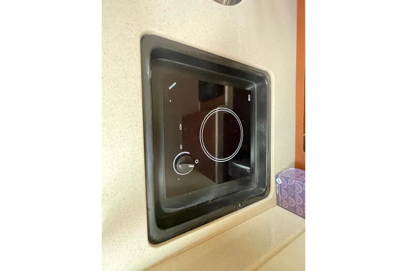 Slide: The Image of Built-in stove on 2008 Sea Ray Sundancer 280 yacht's kitchen countertop. - 54