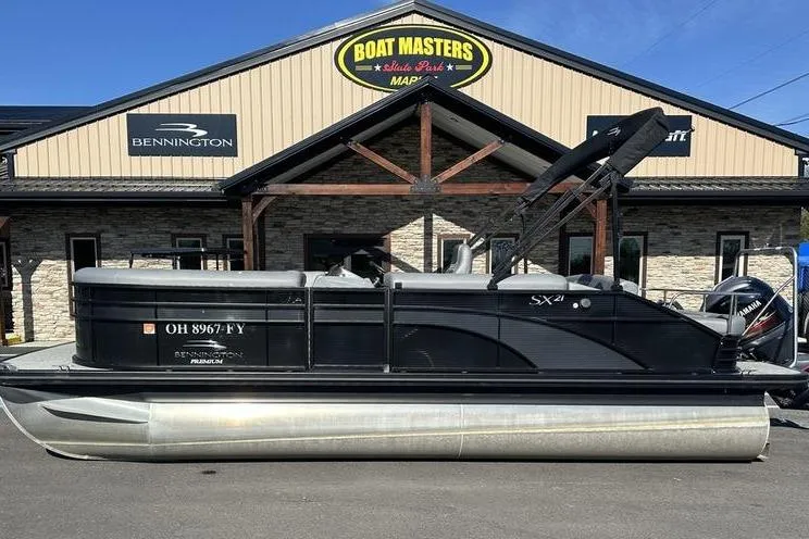 The Image of 2020 Bennington 21 SSBXP pontoon boat parked at Boat Masters dealership. - 1