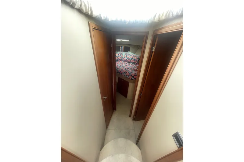 Slide: The Image of Interior hallway of 2004 Meridian 341 Sedan yacht with bedroom view. - 19