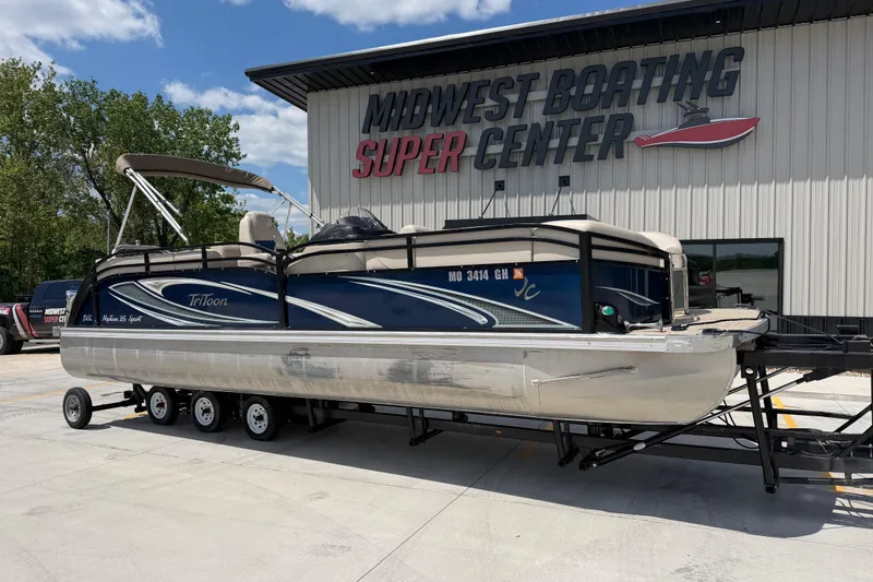 The Image of 2018 JC 25 Neptoon DSL pontoon boat at Midwest Boating Super Center. - 1