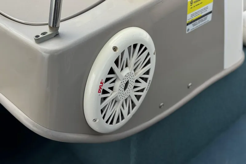 Slide: The Image of Close-up of a Pyle speaker on a 2000 Bayliner 2150 Capri boat. - 17
