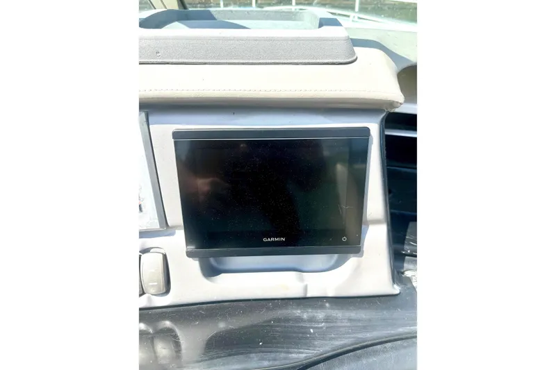 Slide: The Image of Garmin GPS device installed in a 2005 Cobalt 343 dashboard. - 8