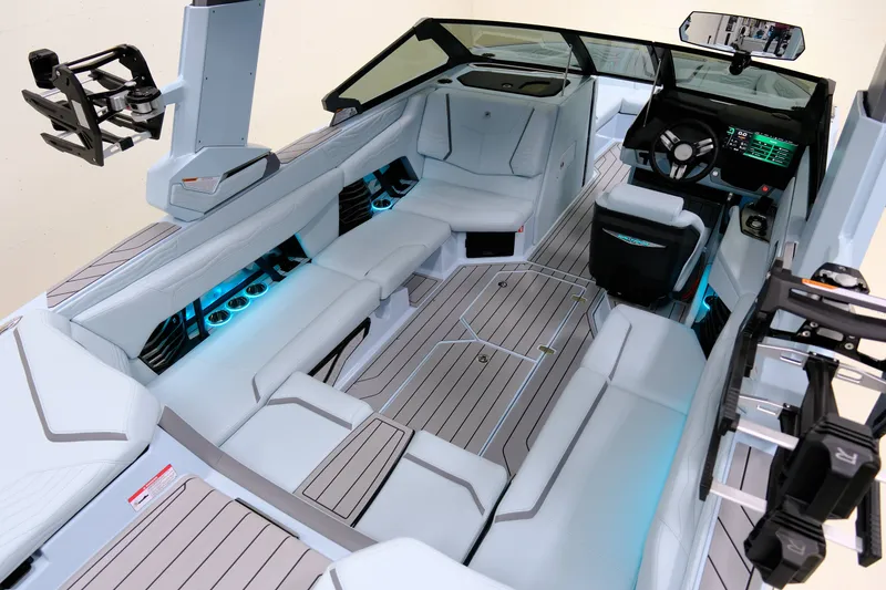 Slide: The Image of Nautique G23 2026 - 10