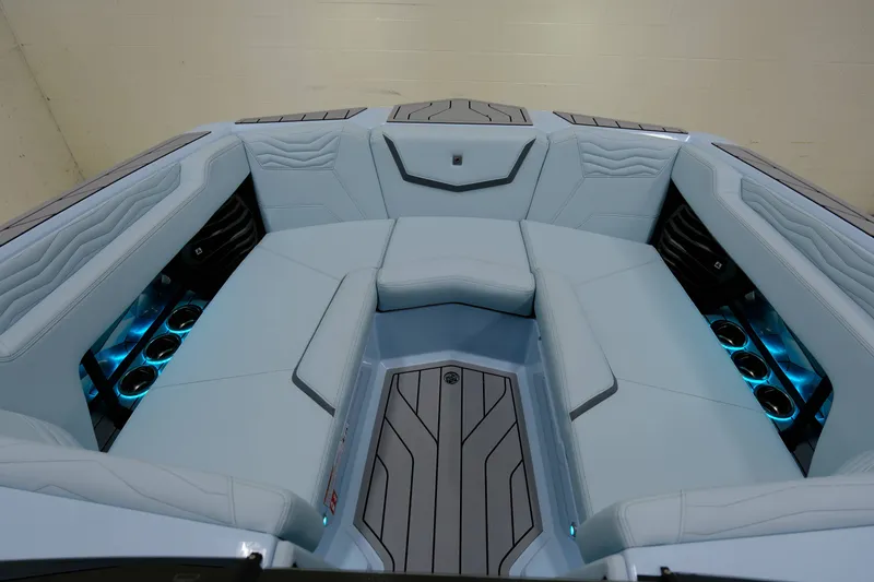 Slide: The Image of Nautique G23 2026 - 16