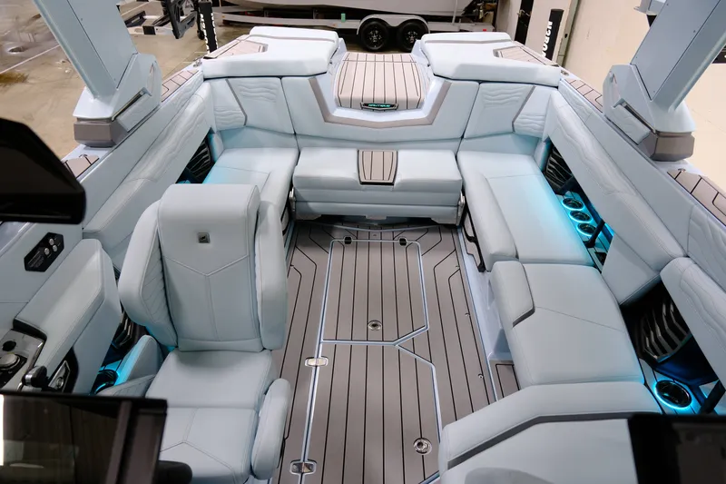 Slide: The Image of Nautique G23 2026 - 18