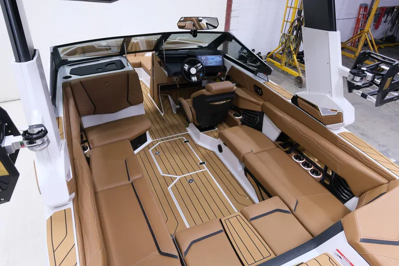 Slide: The Image of Nautique G23 2026 - 11