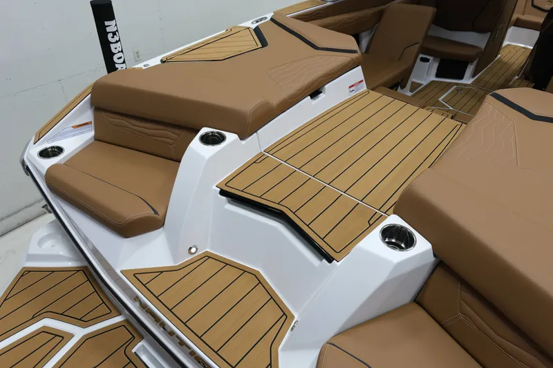 Slide: The Image of Nautique G23 2026 - 18