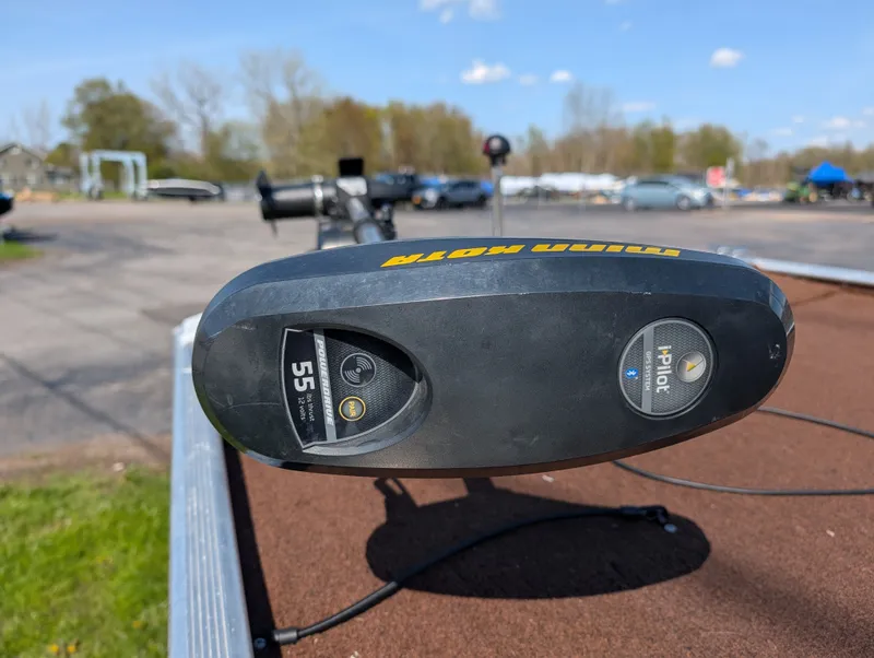 Slide: The Image of Minn Kota i-Pilot on Tracker Bass boat, 2018 model. - 4
