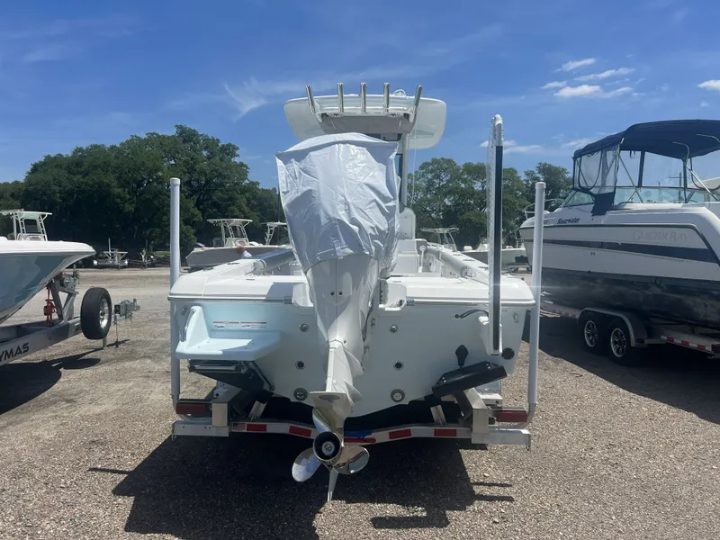 Slide: The Image of Everglades 253 Center Console 2026 - 3