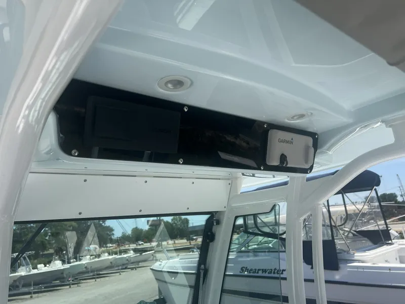Slide: The Image of Everglades 253 Center Console 2026 - 9