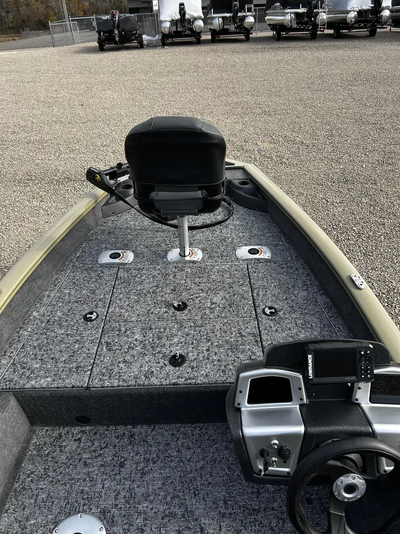 Slide: The Image of 2026 Tracker Pro Team 175 boat with gray deck and console. - 11