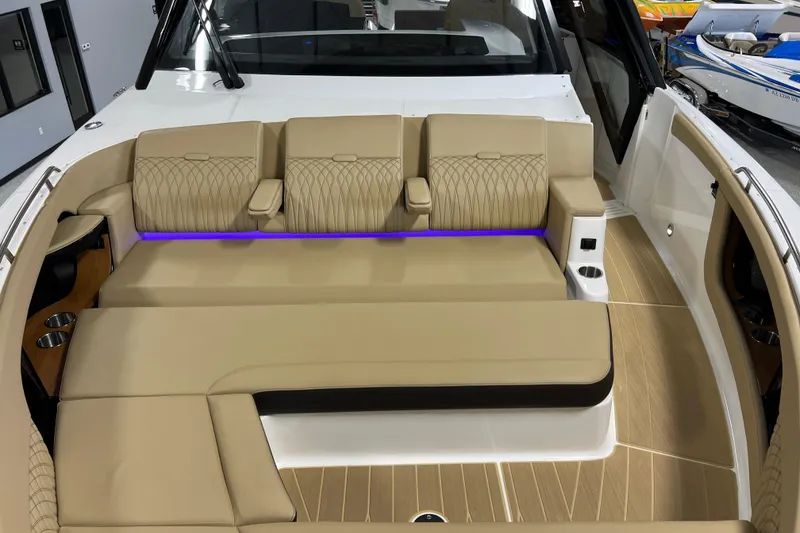 Slide: The Image of Luxurious seating area on the 2025 Sea Ray Sundancer 370 Outboard boat. - 27