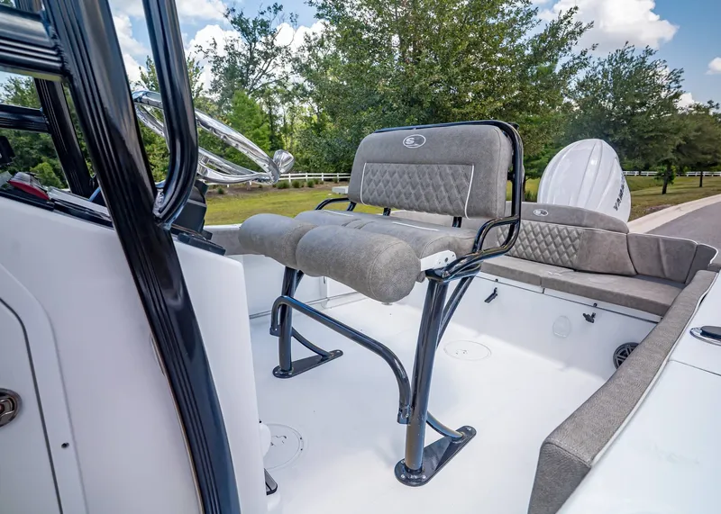 Slide: The Image of Interior of Sea Hunt Ultra 229 boat, model year 2026. - 18
