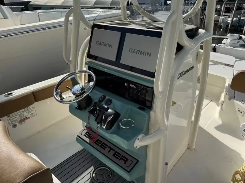Slide: The Image of Skeeter SX2550 Family 2021 - 8