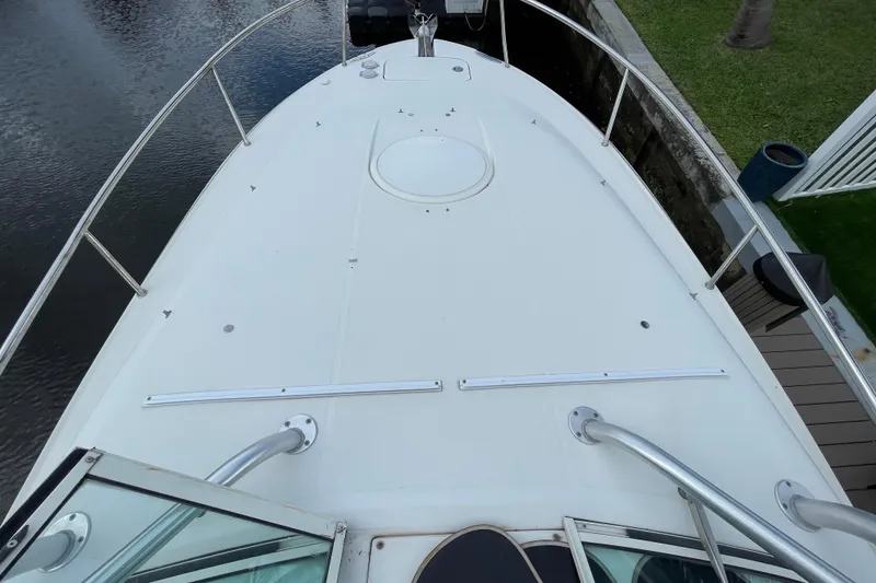 Slide: The Image of 2006 Hydra-Sports Vector 2900 VX boat deck, featuring sleek design and sturdy railings. - 17