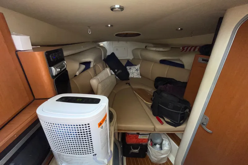 Slide: The Image of Interior cabin of a 2006 Hydra-Sports Vector 2900 VX boat with seating and storage. - 36