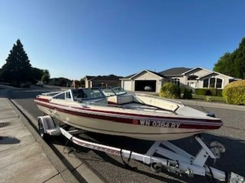 The Image of Seaswirl 170 Spyder 1990 - 0