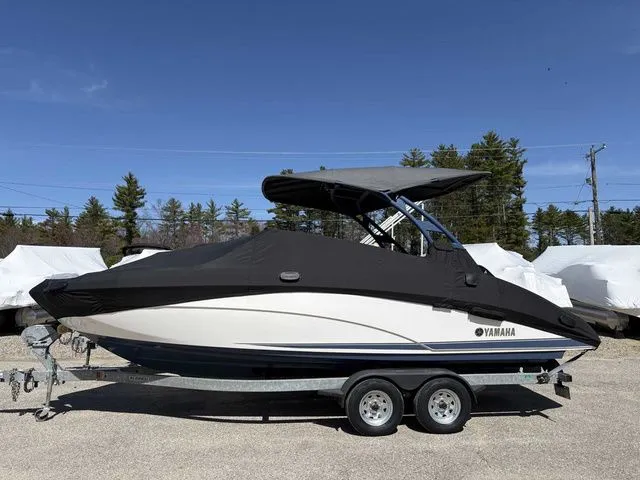 The Image of Yamaha 242 SE Limited 2020 - 1