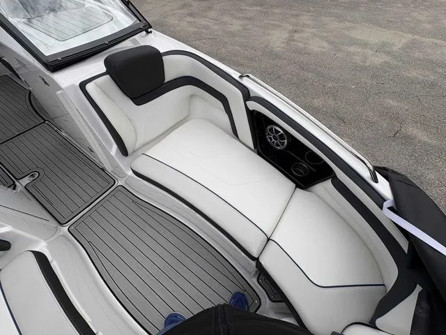 Slide: The Image of Yamaha 242 SE Limited 2020 - 26