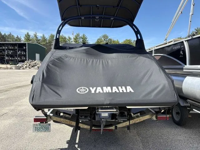 Slide: The Image of Yamaha 242 SE Limited 2020 - 3