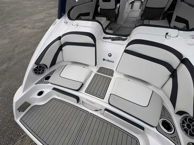 Slide: The Image of Yamaha 242 SE Limited 2020 - 31
