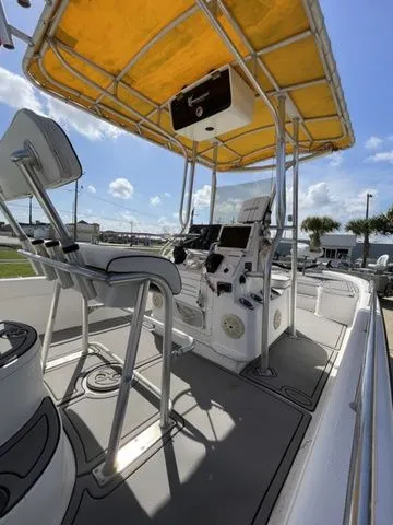 Slide: The Image of ProGator 2410 Gator Bay 2007 - 5