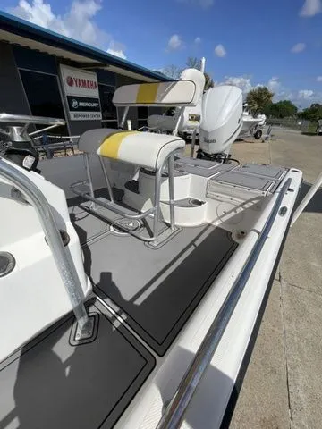 Slide: The Image of ProGator 2410 Gator Bay 2007 - 9