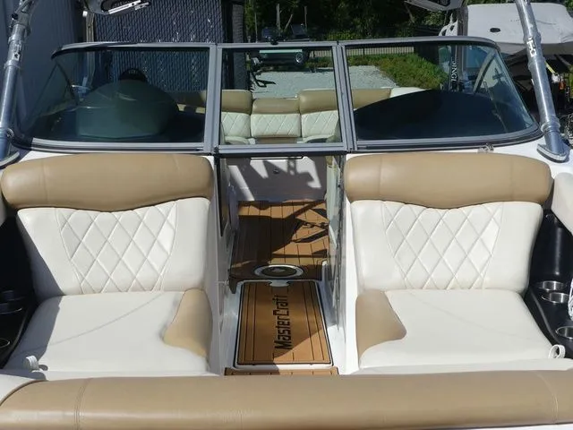 Slide: The Image of MasterCraft X-45 2011 - 15