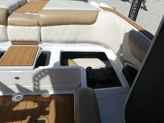 Slide: The Image of MasterCraft X-45 2011 - 40