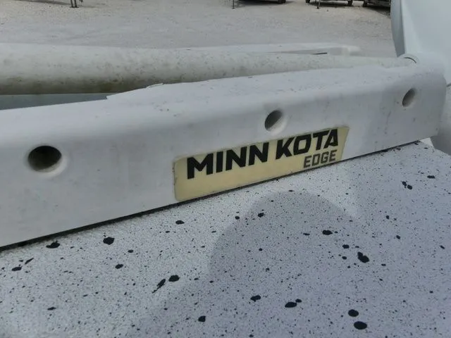 Slide: The Image of Minn Kota Edge on Xpress Boats XP18CC 2021. - 13