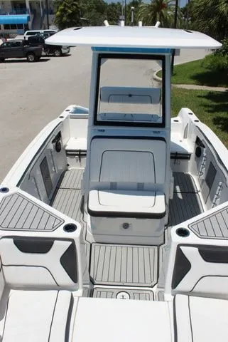 Slide: The Image of Yamaha 222 FSH Sport E 2023, modern boat design, spacious deck. - 15