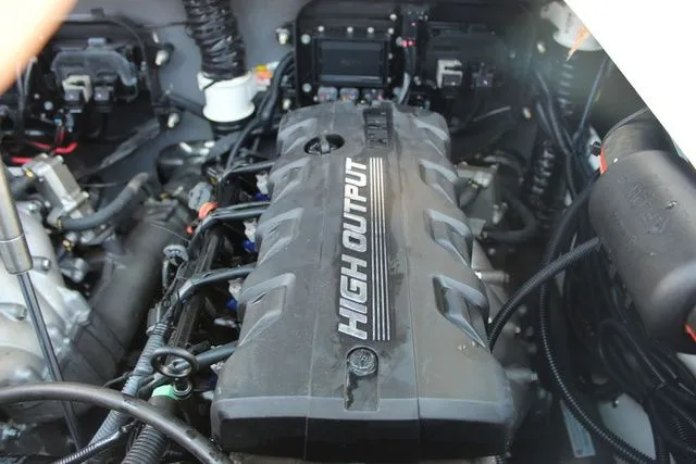 Slide: The Image of Engine compartment of 2023 Yamaha 222 FSH Sport E with high output engine. - 43