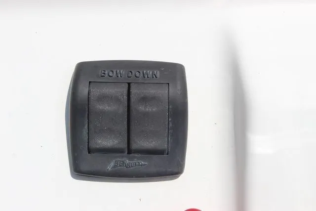 Slide: The Image of Black switch on Sea Pro 2100 SV boat, year 2001. - 19