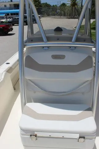 Slide: The Image of 2014 Pioneer 222 Sportfish boat with seating and helm console. - 23