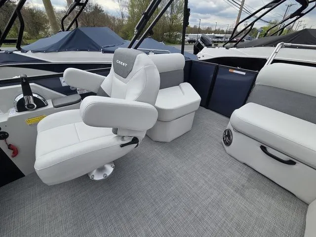 Slide: The Image of Crest Conquest SE 220 Cruise Tri-Toon W/150Hp And Traile 2026 - 10