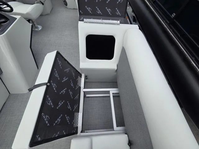 Slide: The Image of Crest Conquest SE 220 Cruise Tri-Toon W/150Hp And Traile 2026 - 23