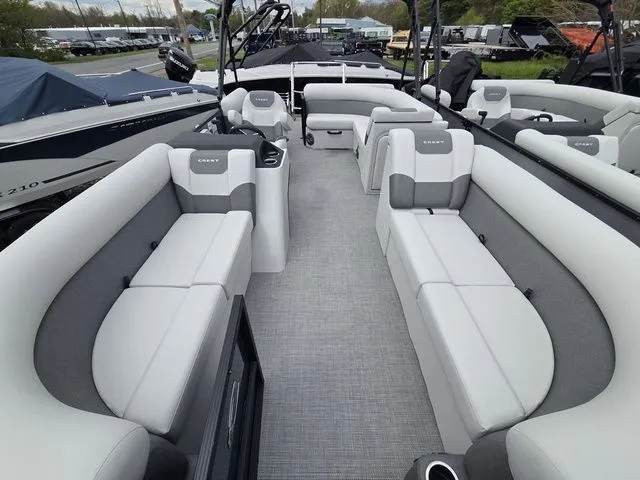 Slide: The Image of Crest Conquest SE 220 Cruise Tri-Toon W/150Hp And Traile 2026 - 3