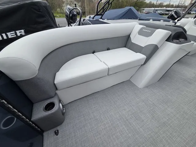 Slide: The Image of Crest Conquest SE 220 Cruise Tri-Toon W/150Hp And Traile 2026 - 4