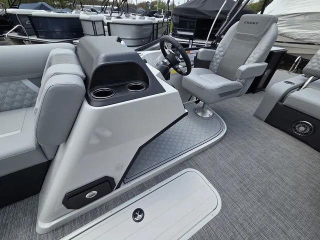 Slide: The Image of Crest Conquest 230 SLSC Tri-Toon W/200Hp And Trailer 2026 - 11
